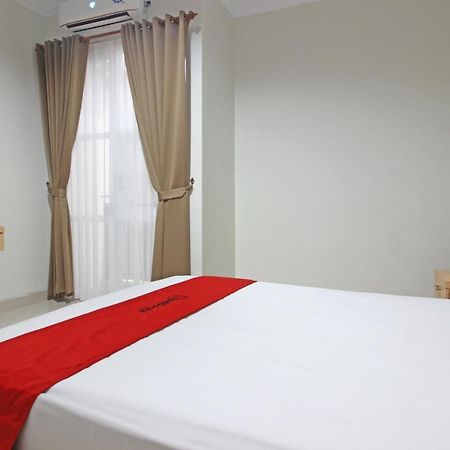 Reddoorz Near Amikom Yogyakarta Salakan Екстериор снимка