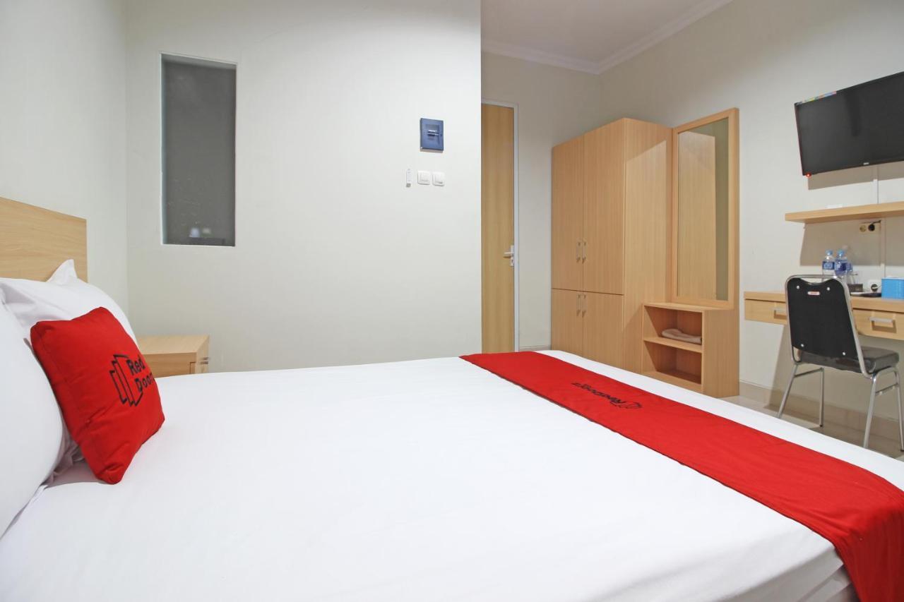 Reddoorz Near Amikom Yogyakarta Salakan Екстериор снимка