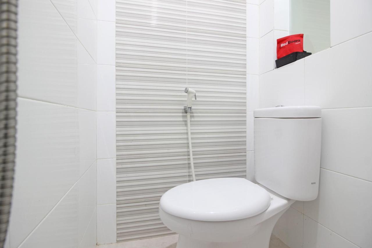 Reddoorz Near Amikom Yogyakarta Salakan Екстериор снимка