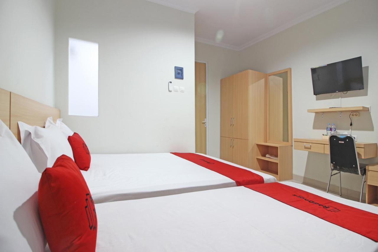 Reddoorz Near Amikom Yogyakarta Salakan Екстериор снимка