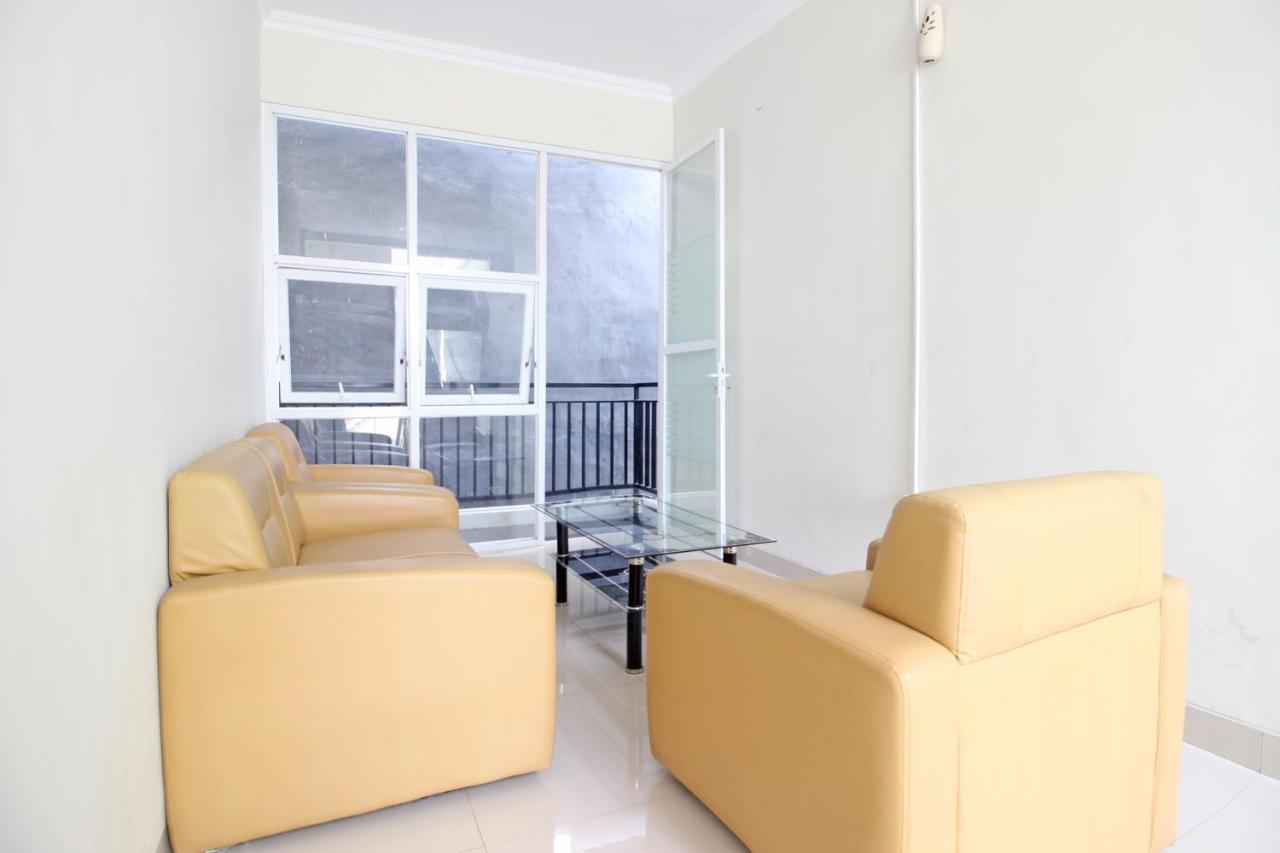 Reddoorz Near Amikom Yogyakarta Salakan Екстериор снимка