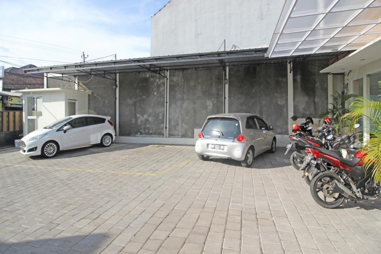 Reddoorz Near Amikom Yogyakarta Salakan Екстериор снимка